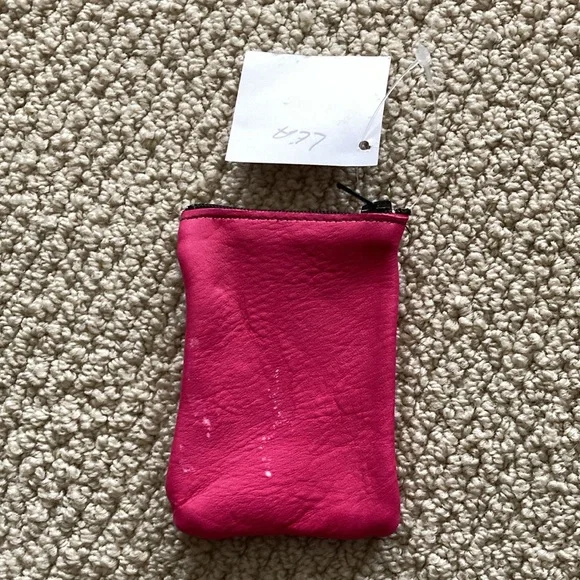Sharon Duvall Leather Small Hand Carved Genuine Leather Pink Zippered Pouch NWT - Picture 3 of 7